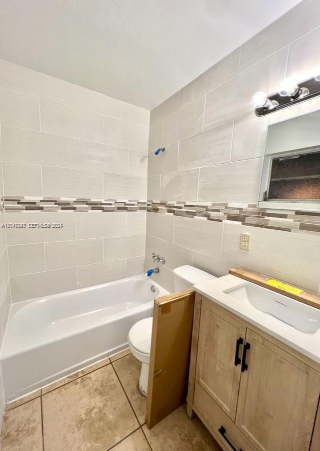 1412 SW 41st Ave , Unit Front, Fort Lauderdale, FL 33317 Photo