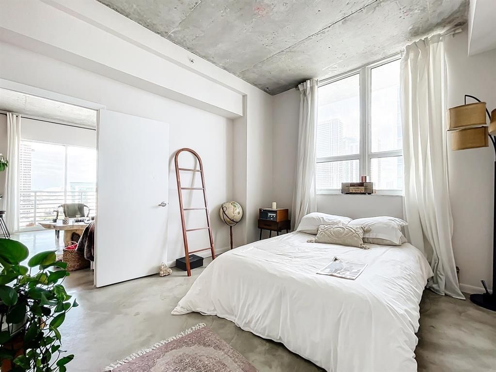 234 NE 3rd Street, Unit 1901, Miami, FL 33132 Photo