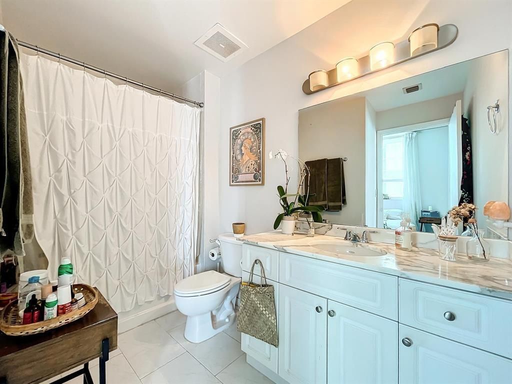 234 NE 3rd Street, Unit 1901, Miami, FL 33132 Photo