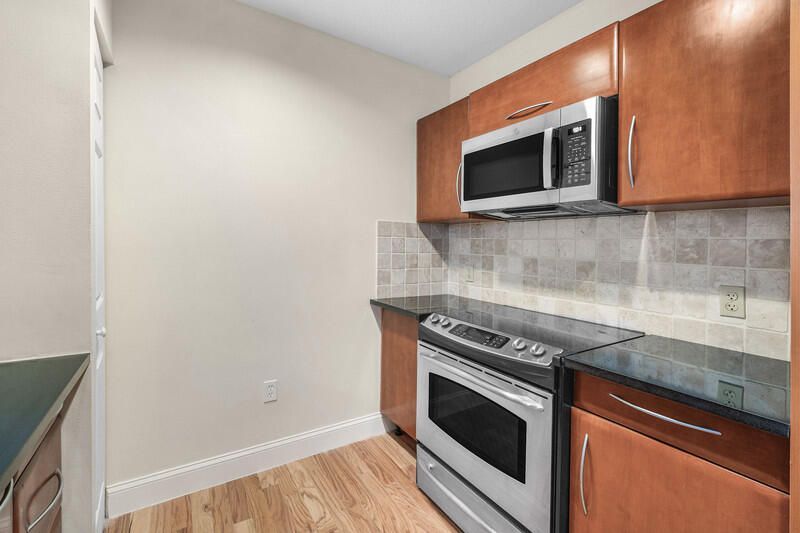 511 Lucerne Avenue, Unit 618, Lake Worth Beach, FL 33460 Photo