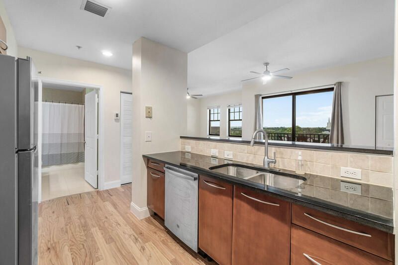 511 Lucerne Avenue, Unit 618, Lake Worth Beach, FL 33460 Photo