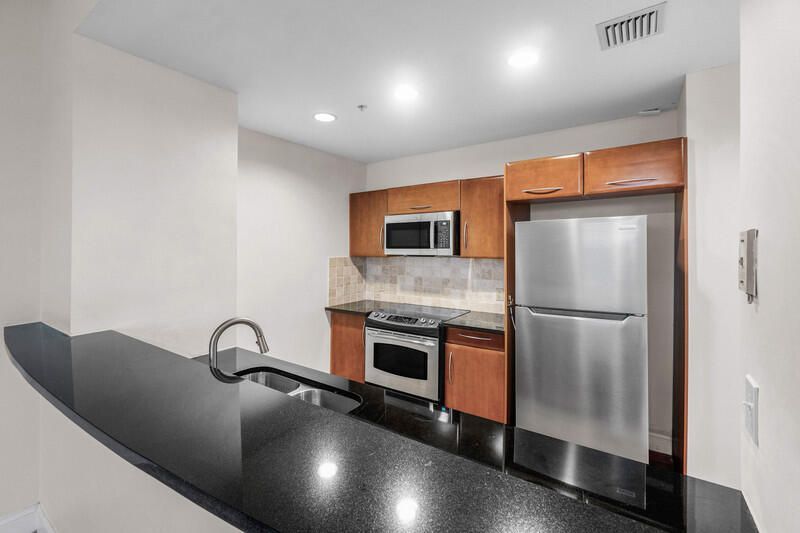 511 Lucerne Avenue, Unit 618, Lake Worth Beach, FL 33460 Photo