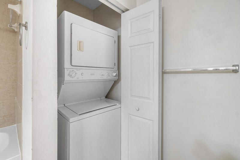 511 Lucerne Avenue, Unit 618, Lake Worth Beach, FL 33460 Photo