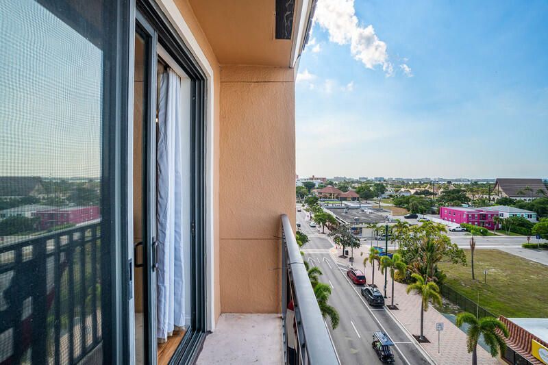 511 Lucerne Avenue, Unit 618, Lake Worth Beach, FL 33460 Photo