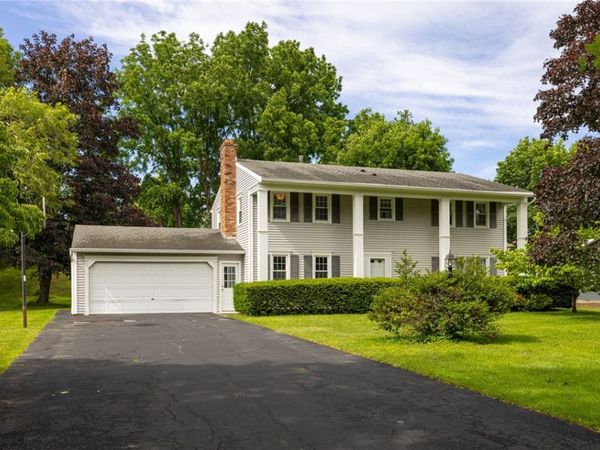 37 Heatherwood Road, Fairport, NY 14450