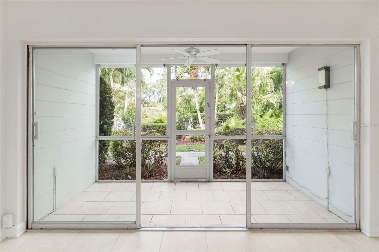 2155 Wood Street, Unit A14, Sarasota, FL 34237 Photo