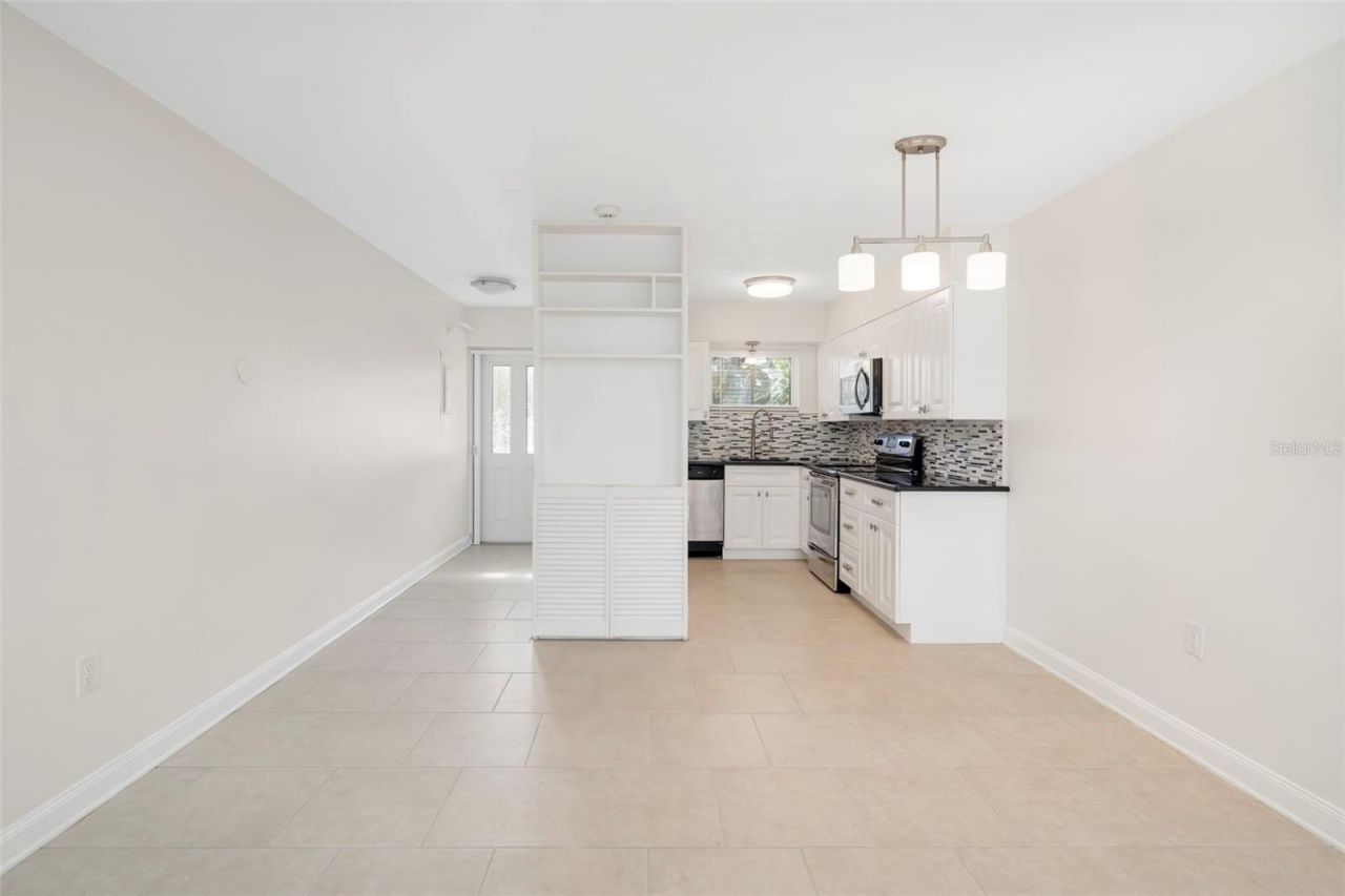 2155 Wood Street, Unit A14, Sarasota, FL 34237 Photo