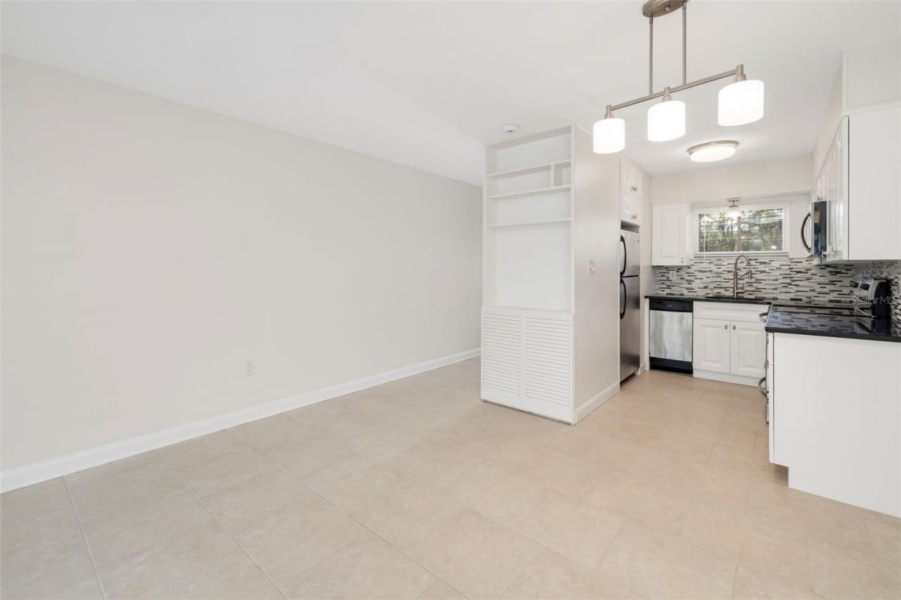 2155 Wood Street, Unit A14, Sarasota, FL 34237 Photo