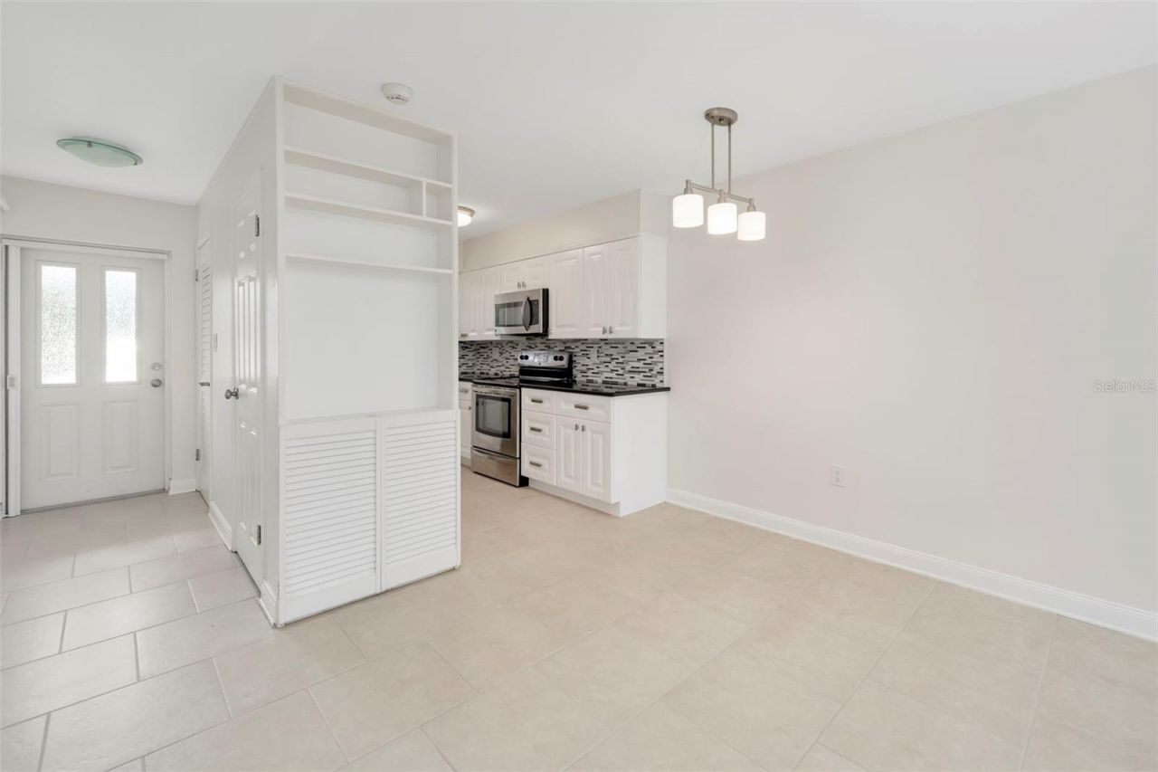 2155 Wood Street, Unit A14, Sarasota, FL 34237 Photo