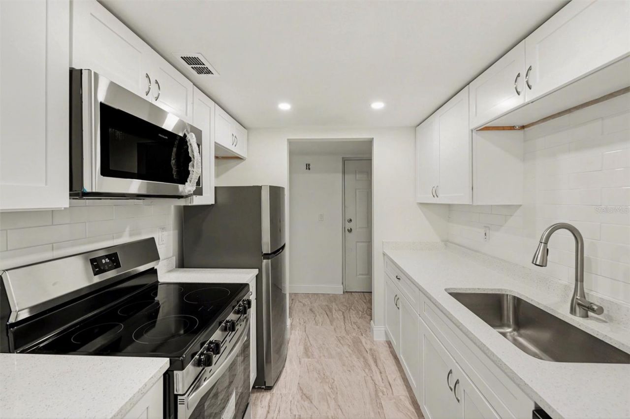 11409 8th Street N, Unit 1507, Saint Petersburg, FL 33716 Photo