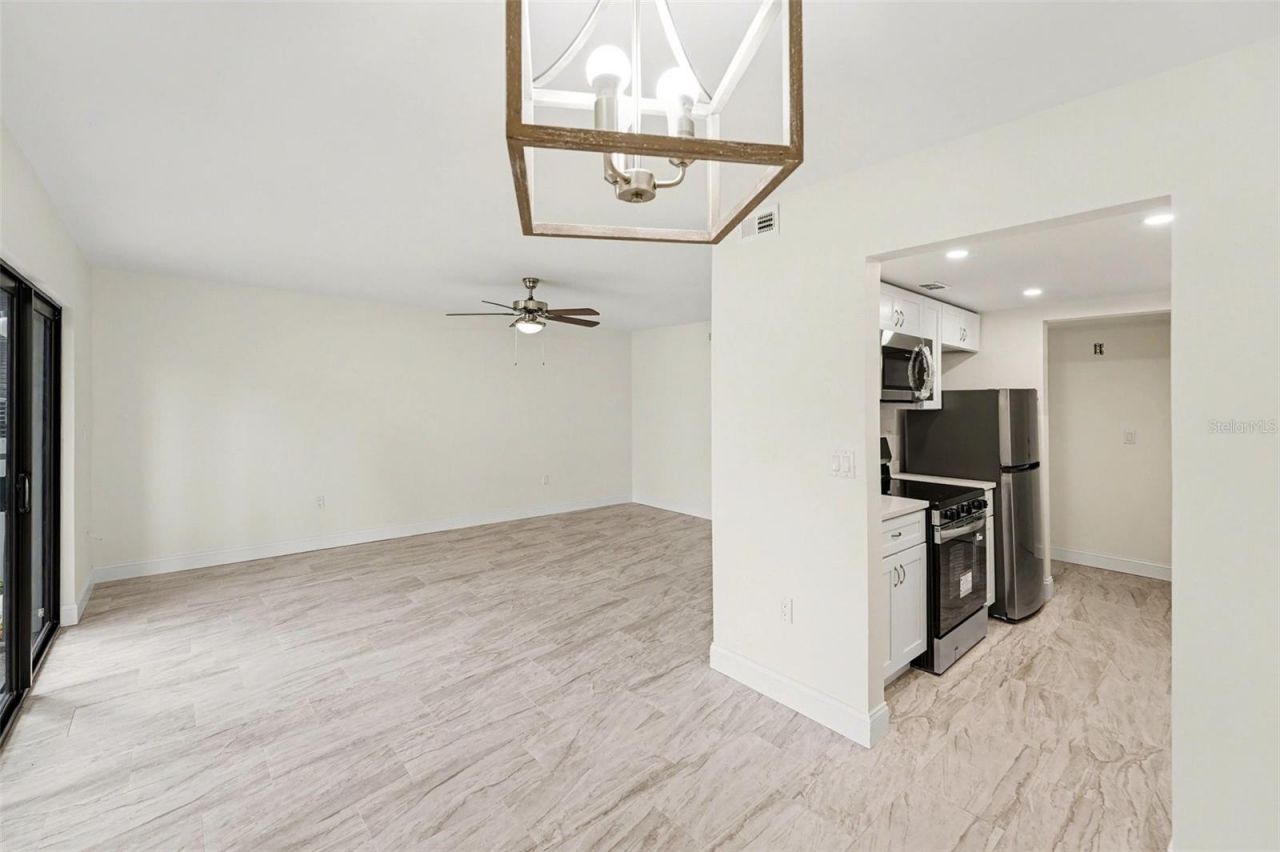 11409 8th Street N, Unit 1507, Saint Petersburg, FL 33716 Photo