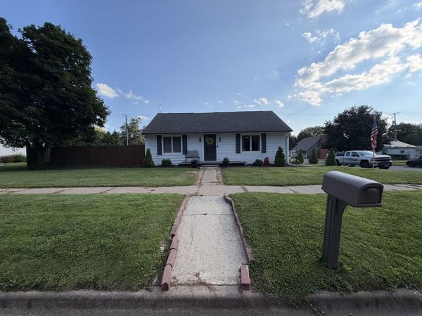 322 W Dewey Street, Cassville, WI 53806