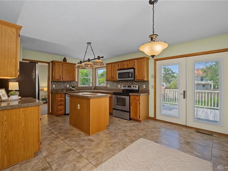 6373 Ring Neck Drive, Huber Heights, OH 45424 Photo 13