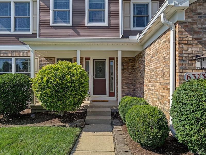6373 Ring Neck Drive, Huber Heights, OH 45424 Photo 2