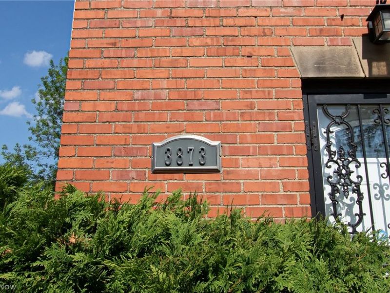 3873 E 153rd Street, Cleveland, OH 44128 Photo 2