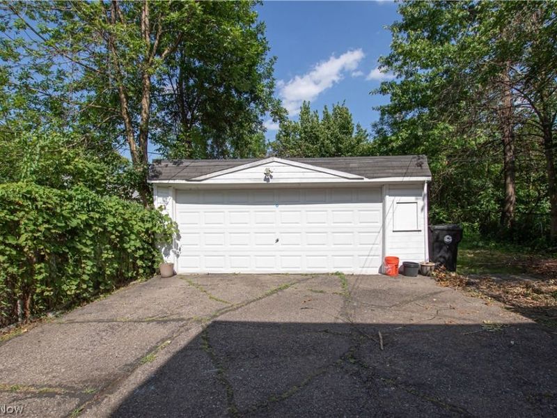 3873 E 153rd Street, Cleveland, OH 44128 Photo 3