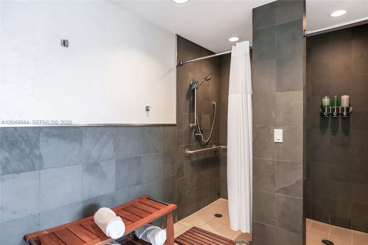 17001 Collins Ave, Unit 1401, Sunny Isles Beach, FL 33160 Photo