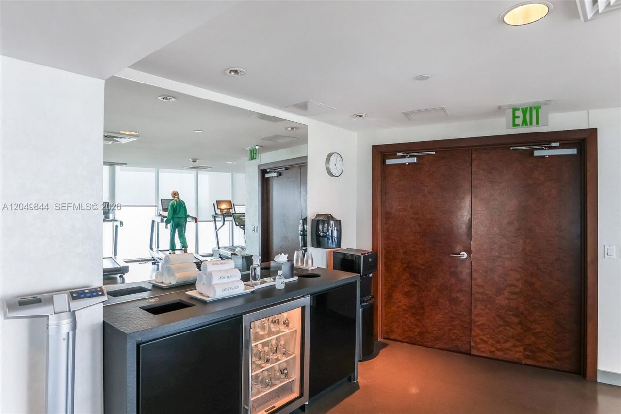17001 Collins Ave, Unit 1401, Sunny Isles Beach, FL 33160 Photo