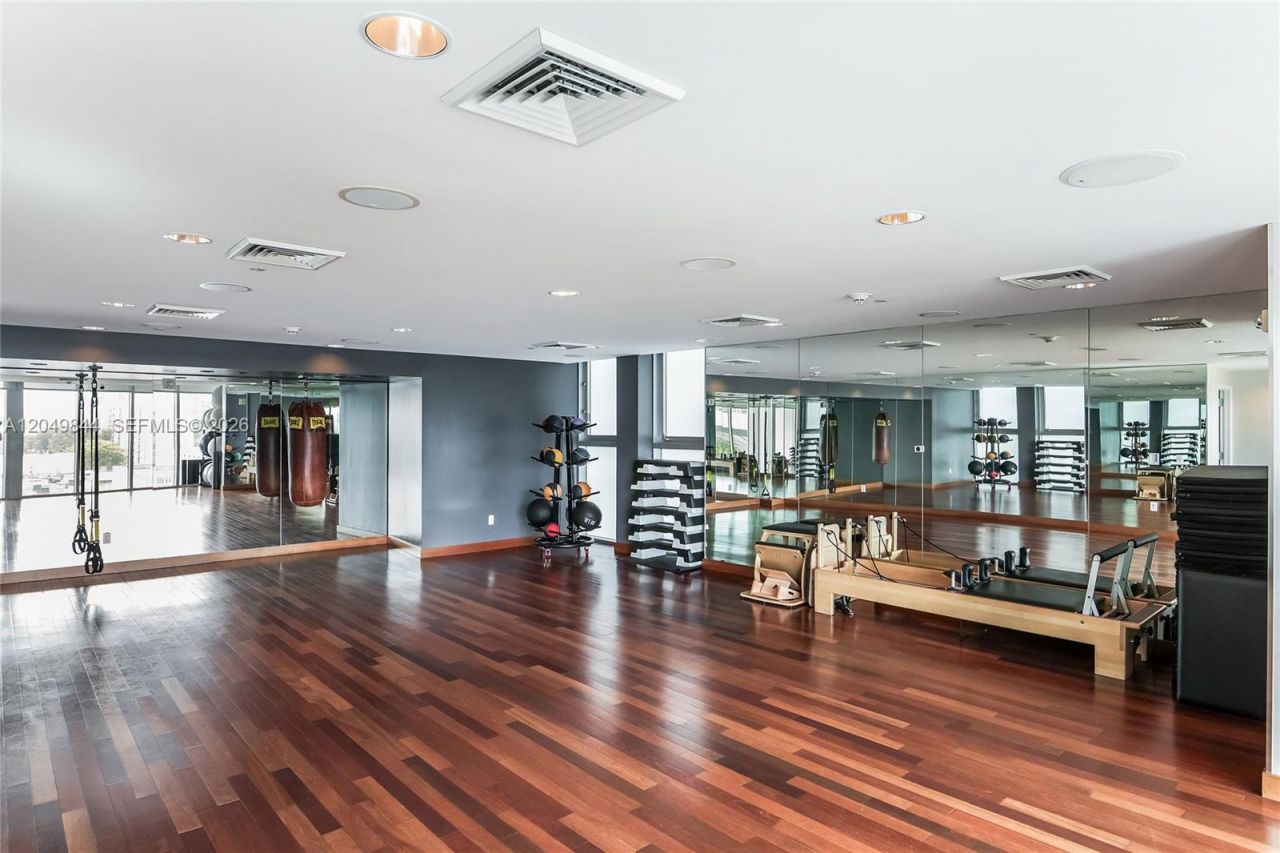 17001 Collins Ave, Unit 1401, Sunny Isles Beach, FL 33160 Photo