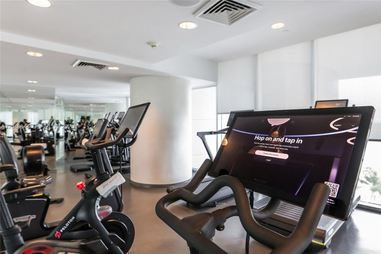 17001 Collins Ave, Unit 1401, Sunny Isles Beach, FL 33160 Photo