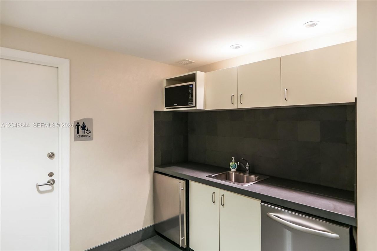 17001 Collins Ave, Unit 1401, Sunny Isles Beach, FL 33160 Photo