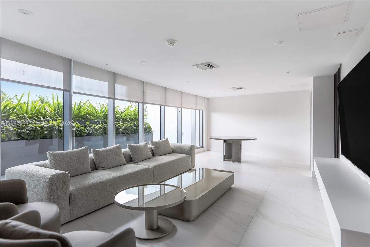 17001 Collins Ave, Unit 1401, Sunny Isles Beach, FL 33160 Photo