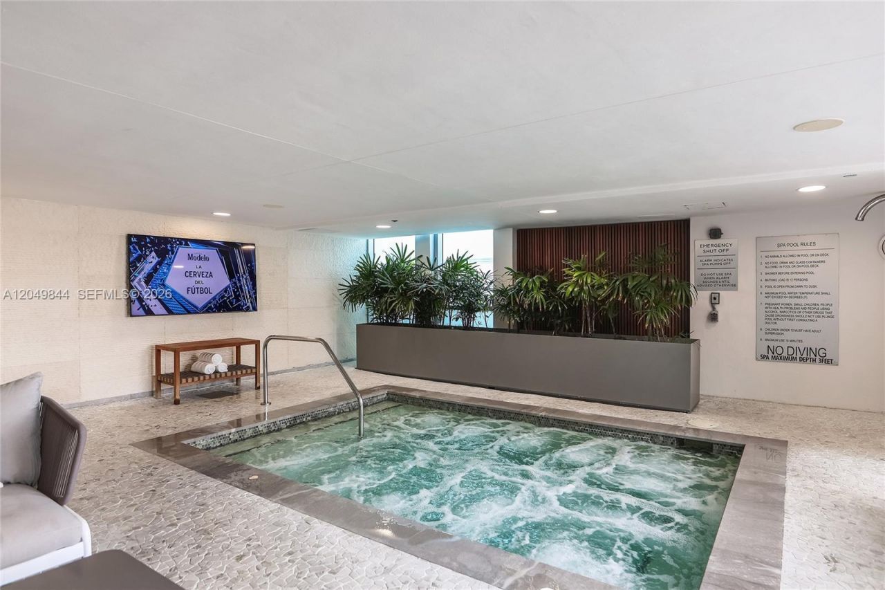 17001 Collins Ave, Unit 1401, Sunny Isles Beach, FL 33160 Photo