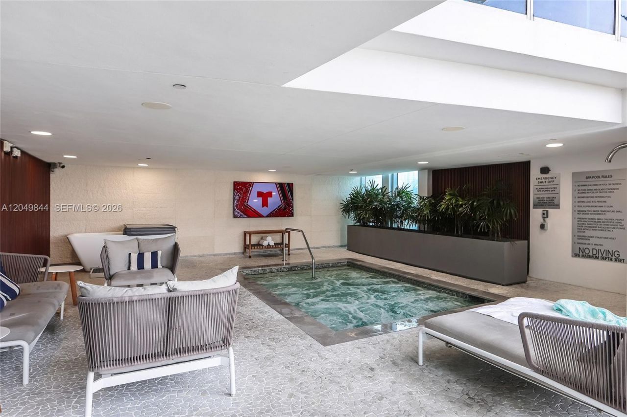 17001 Collins Ave, Unit 1401, Sunny Isles Beach, FL 33160 Photo