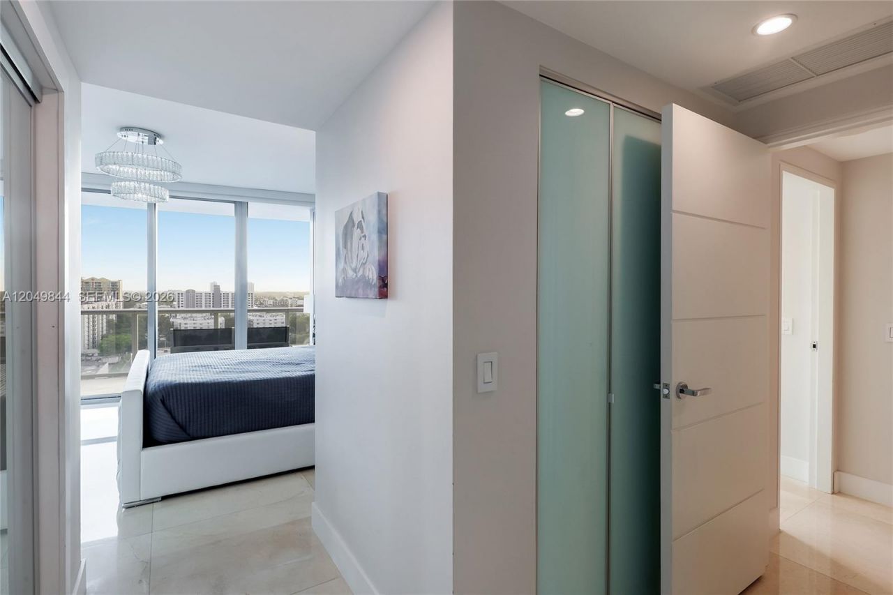 17001 Collins Ave, Unit 1401, Sunny Isles Beach, FL 33160 Photo
