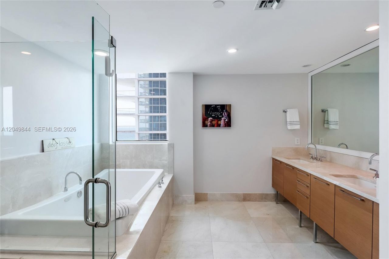 17001 Collins Ave, Unit 1401, Sunny Isles Beach, FL 33160 Photo