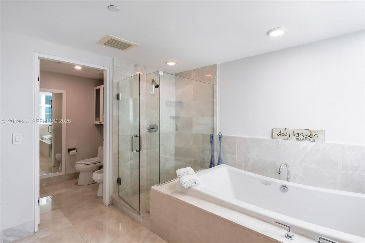 17001 Collins Ave, Unit 1401, Sunny Isles Beach, FL 33160 Photo