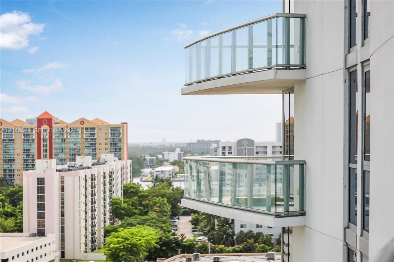 17001 Collins Ave, Unit 1401, Sunny Isles Beach, FL 33160 Photo