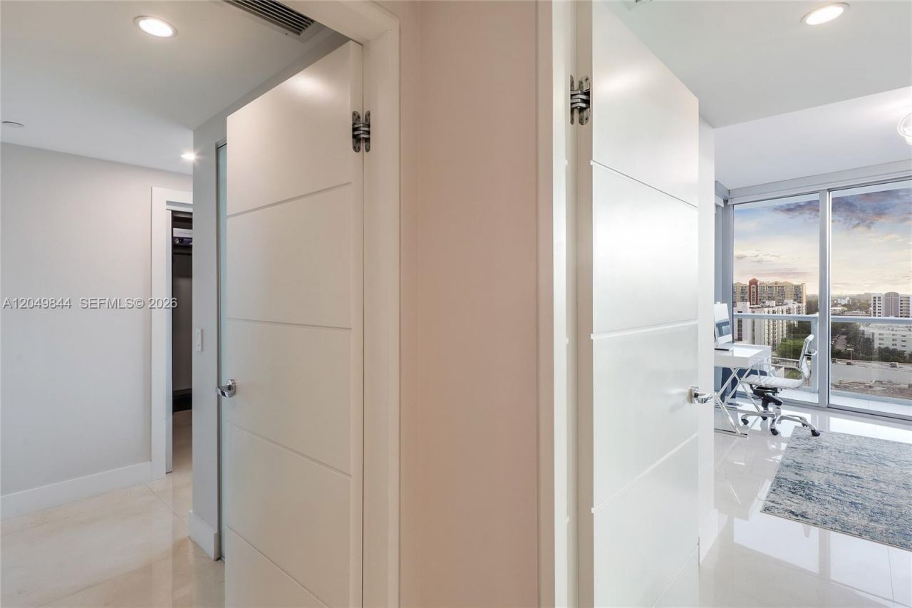 17001 Collins Ave, Unit 1401, Sunny Isles Beach, FL 33160 Photo