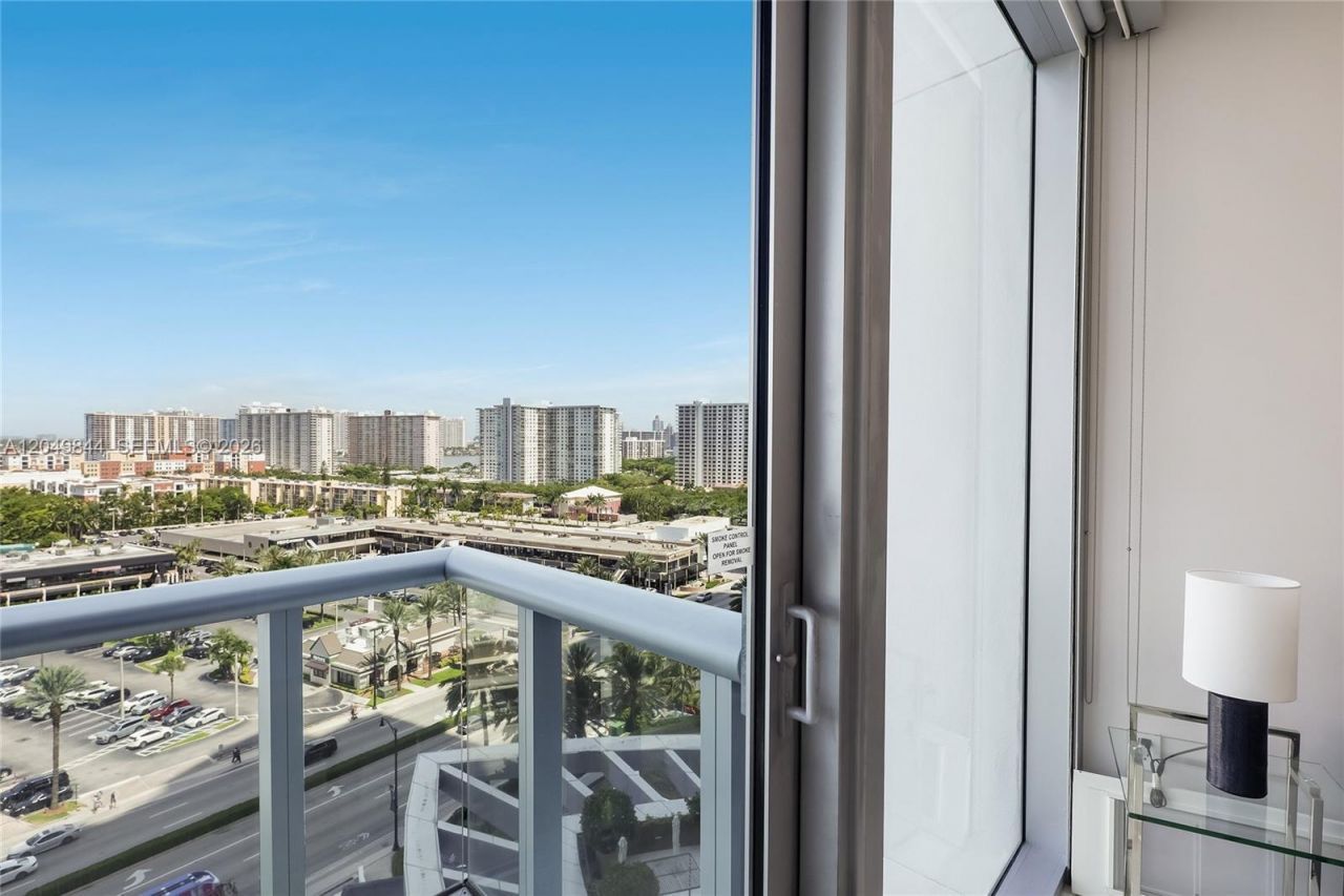 17001 Collins Ave, Unit 1401, Sunny Isles Beach, FL 33160 Photo