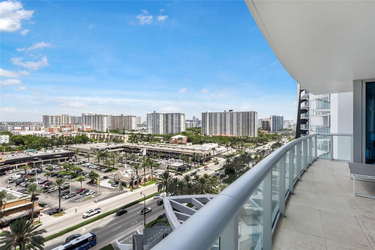 17001 Collins Ave, Unit 1401, Sunny Isles Beach, FL 33160 Photo