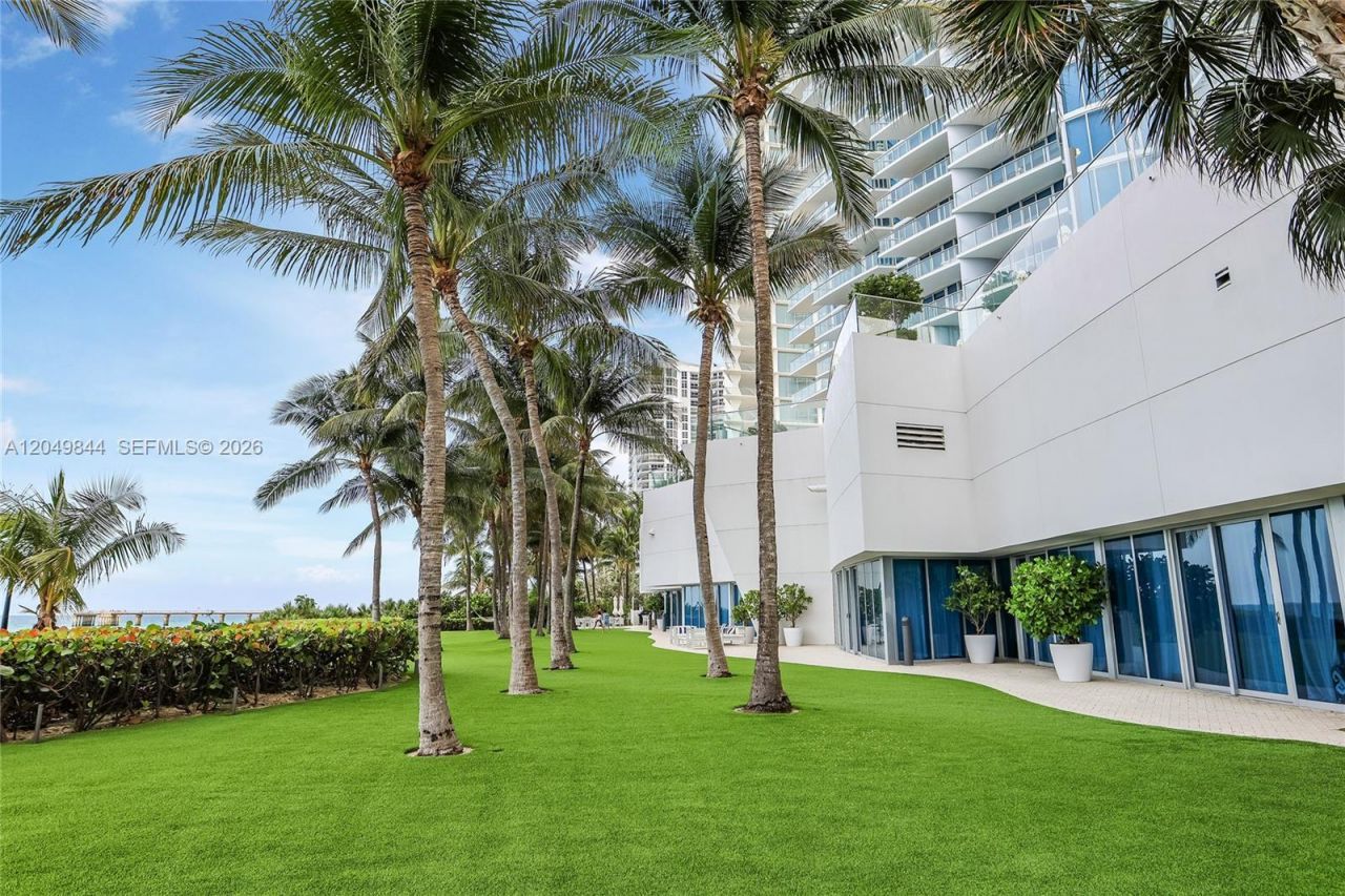 17001 Collins Ave, Unit 1401, Sunny Isles Beach, FL 33160 Photo