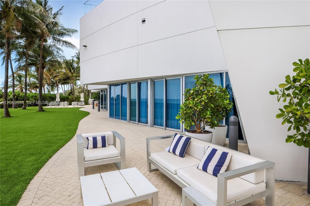 17001 Collins Ave, Unit 1401, Sunny Isles Beach, FL 33160 Photo