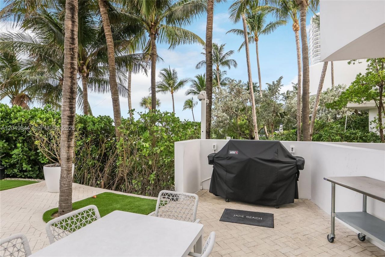 17001 Collins Ave, Unit 1401, Sunny Isles Beach, FL 33160 Photo