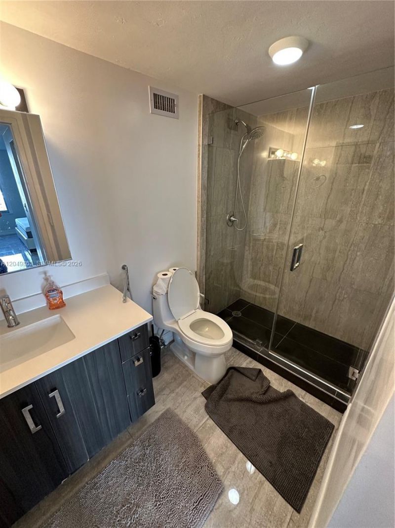 2899 Collins Ave , Unit 617, Miami Beach, FL 33140 Photo