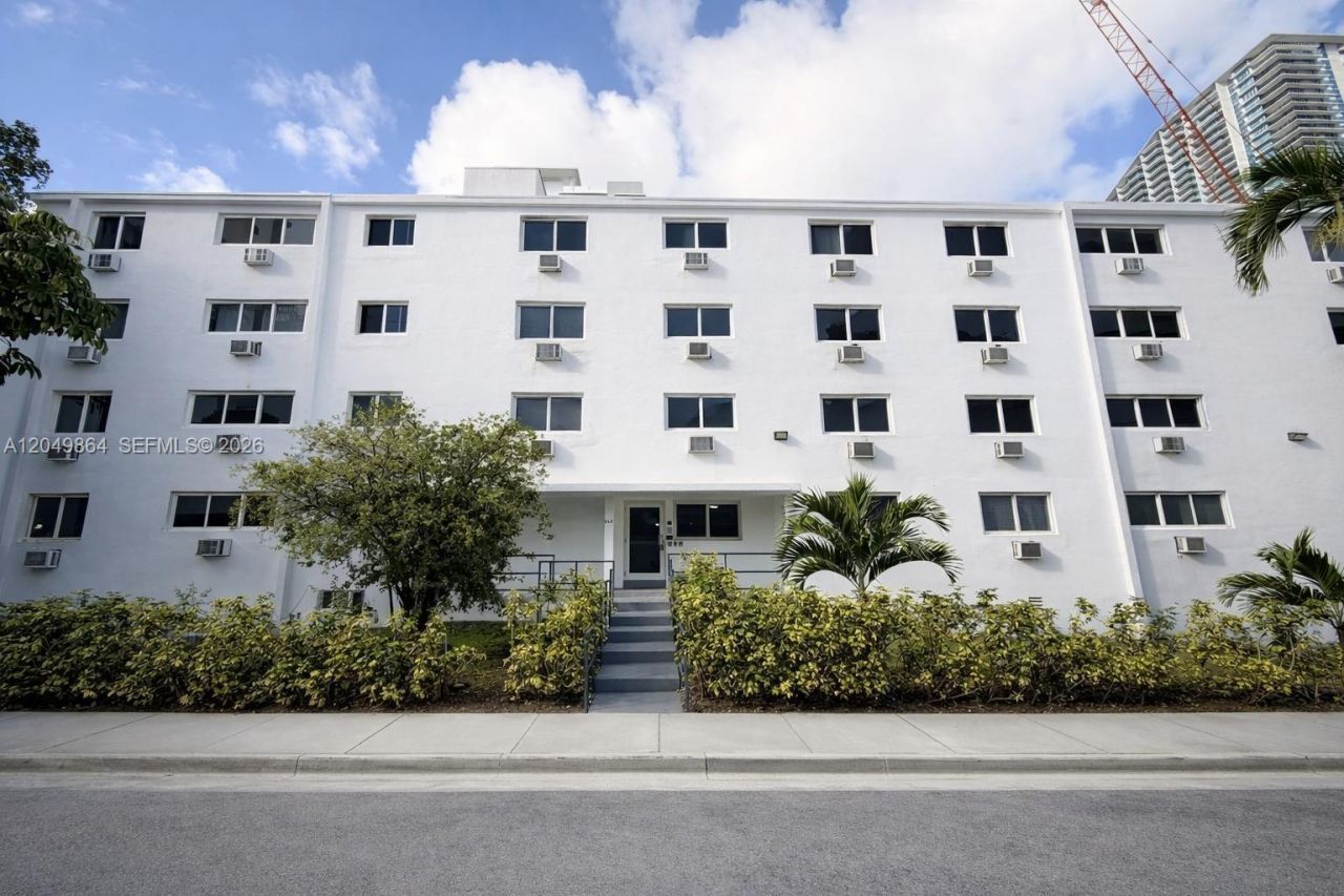 143 SW 9th St , Unit 105, Miami, FL 33130 Photo