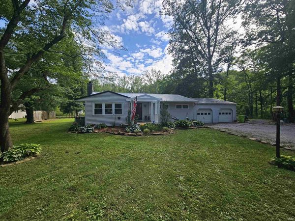 5379 E Simpson Lake Drive, Vincennes, IN 47591