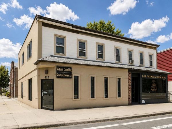 215 Willis Avenue , Unit 2nd Floor, Mineola, NY 11501