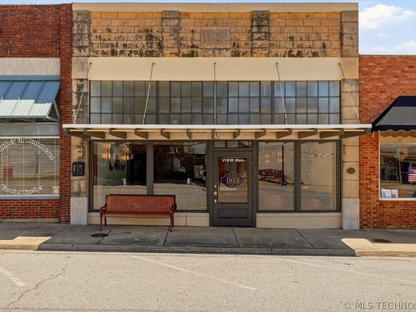 218 W Main Street , Stroud, OK 74079
