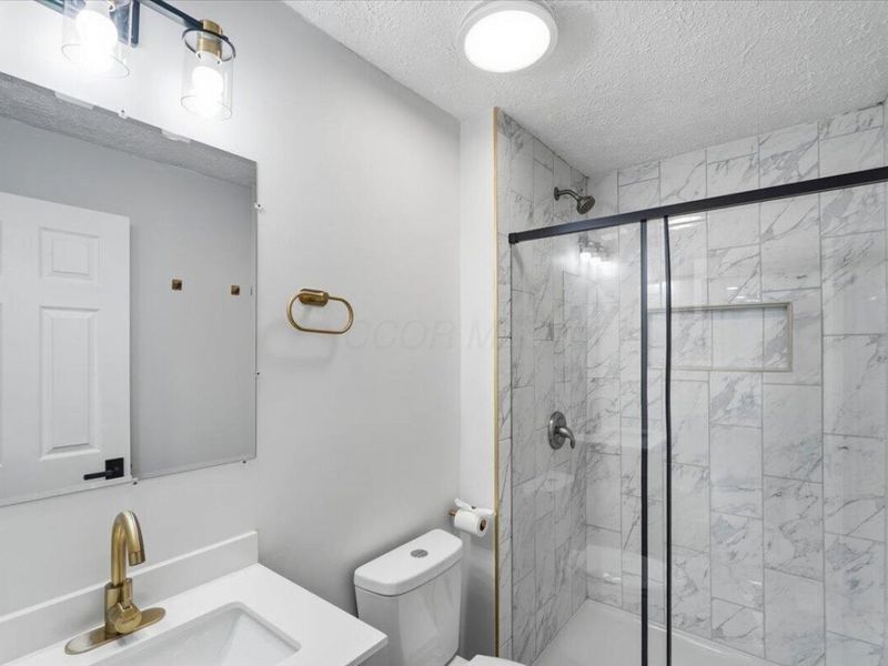 2261 Hamilton Avenue, Columbus, OH 43211 Photo 5