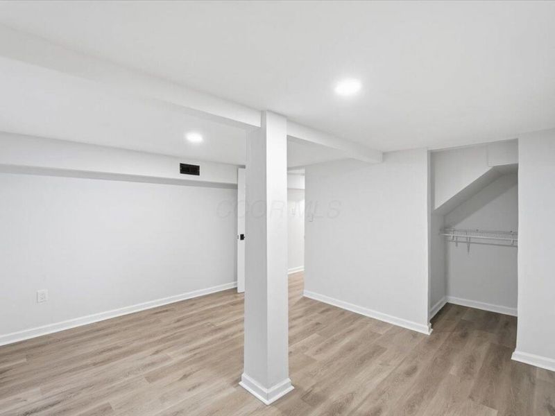 2261 Hamilton Avenue, Columbus, OH 43211 Photo 9