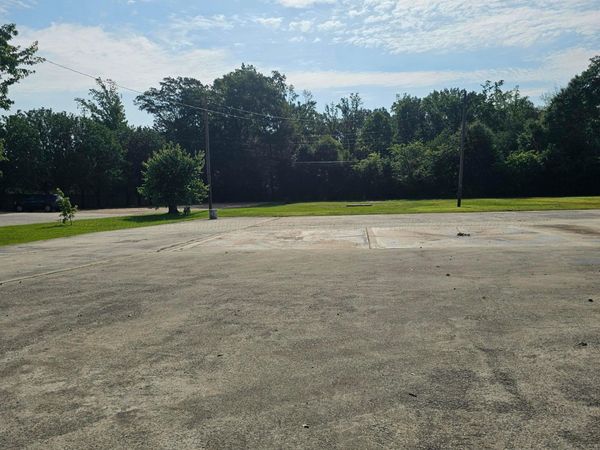 2081 MILITARY St, Hamilton, AL 35570