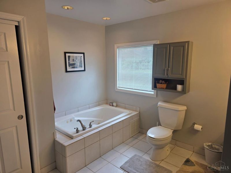 135 Pond Run Circle, Hamilton, OH 45013 Photo 27