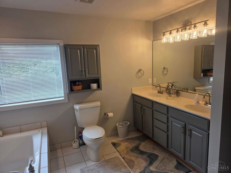 135 Pond Run Circle, Hamilton, OH 45013 Photo 28
