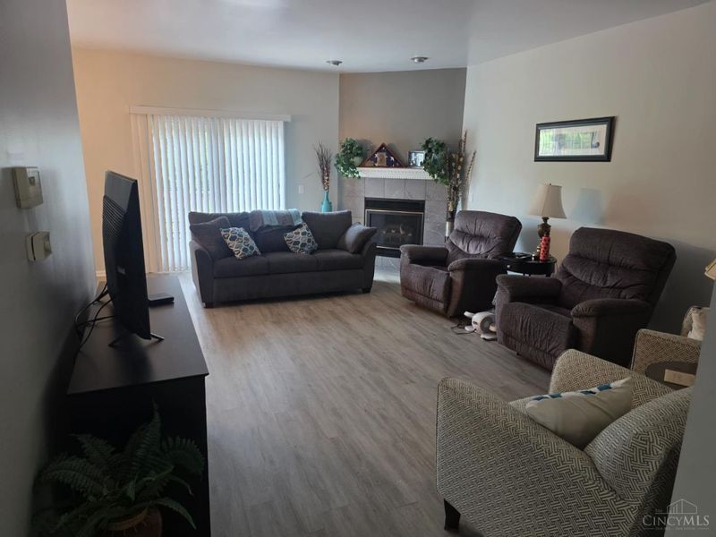 135 Pond Run Circle, Hamilton, OH 45013 Photo 6