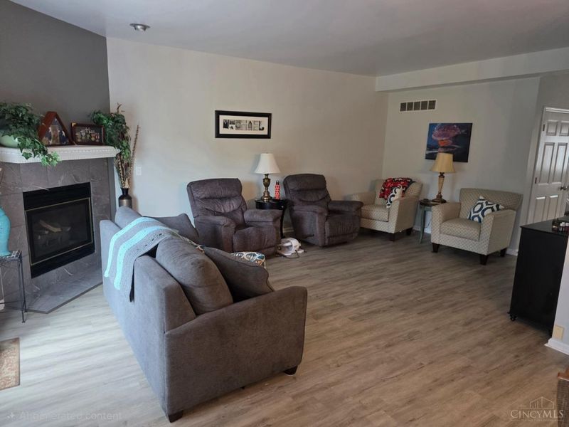 135 Pond Run Circle, Hamilton, OH 45013 Photo 7